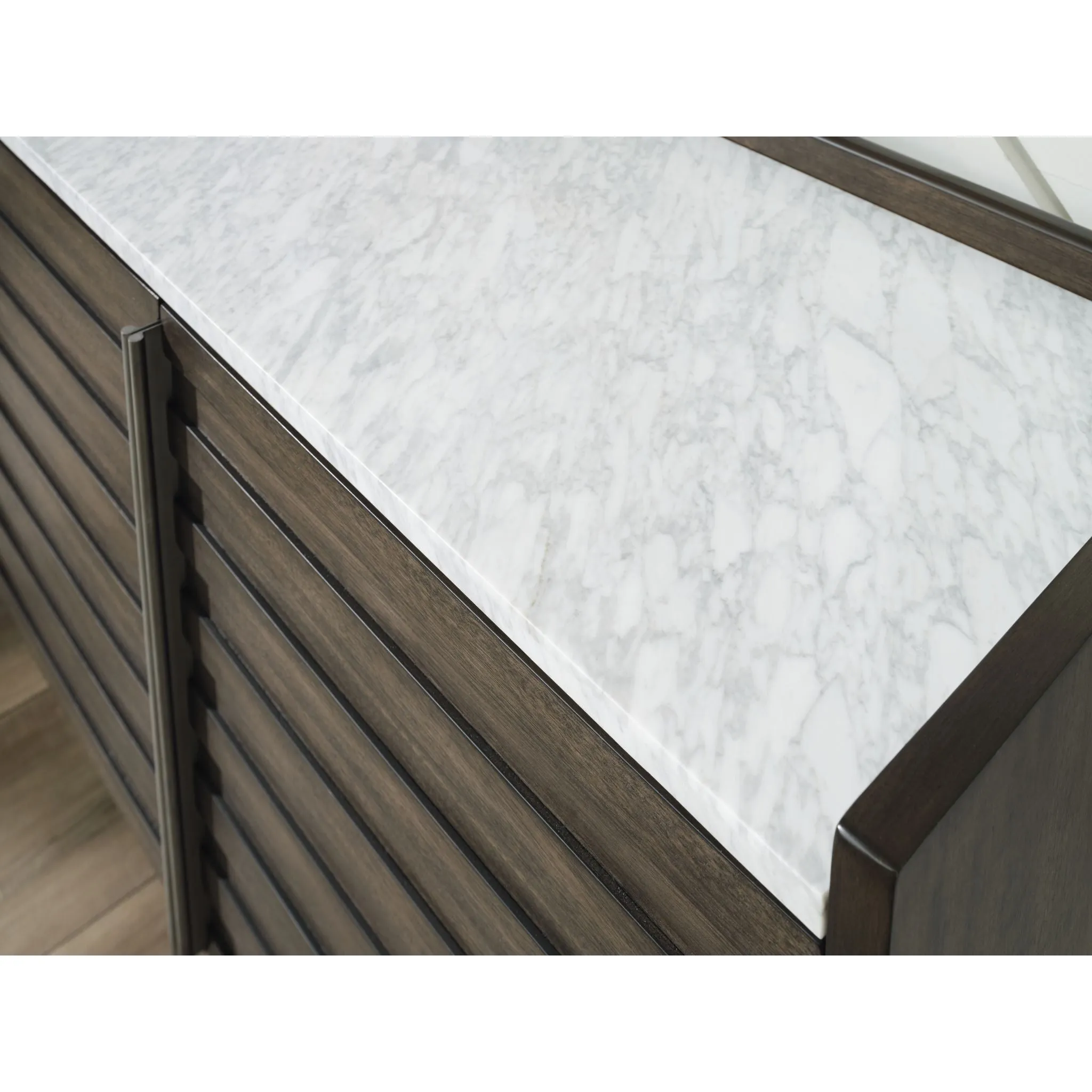 Arkenton-Exclusive Dining Server