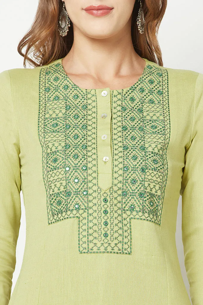 Green Embroidered Straight Kurta